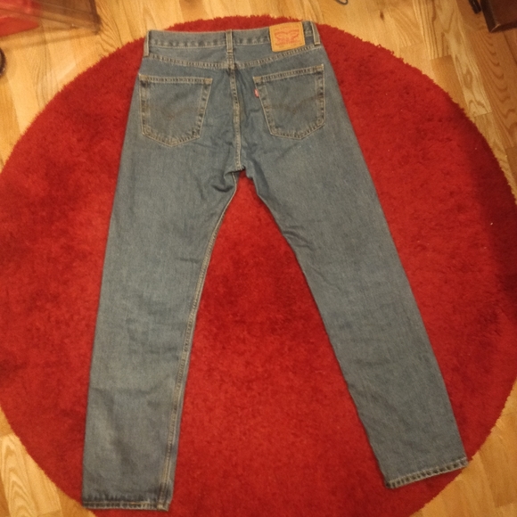 Levi's 505 blue jeans [worn once] - Picture 2 of 3